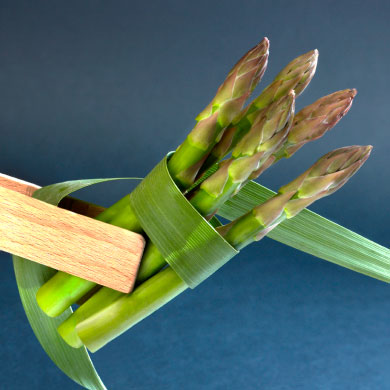 Pioneers in fresh green asparagus