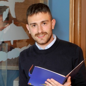 DAVID GONZALEZ DAVID GONZALEZ